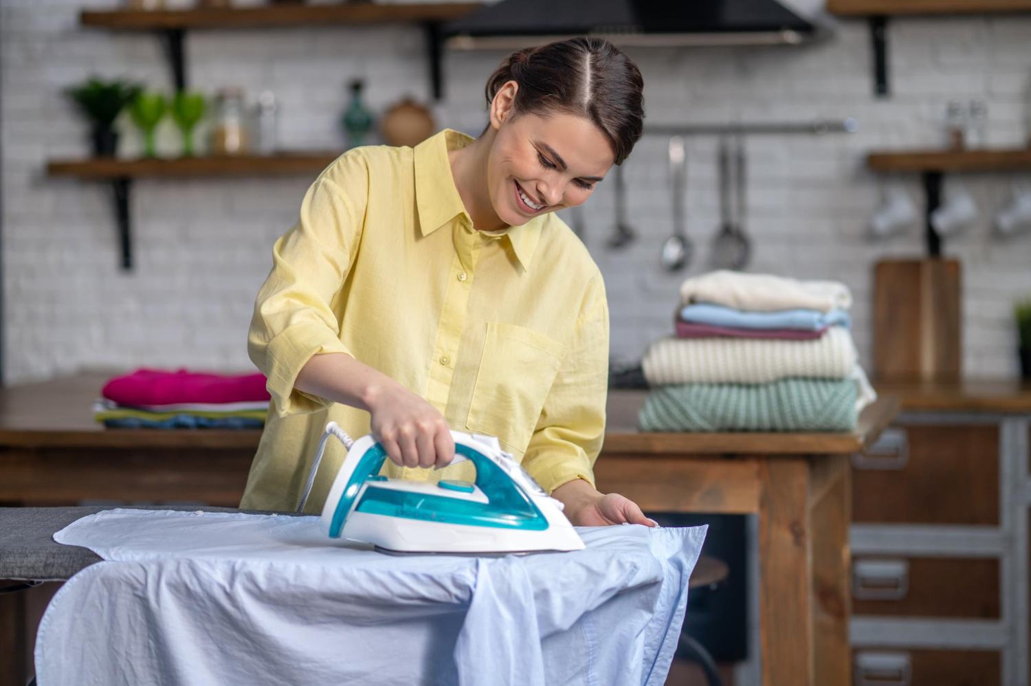 how to iron clothes